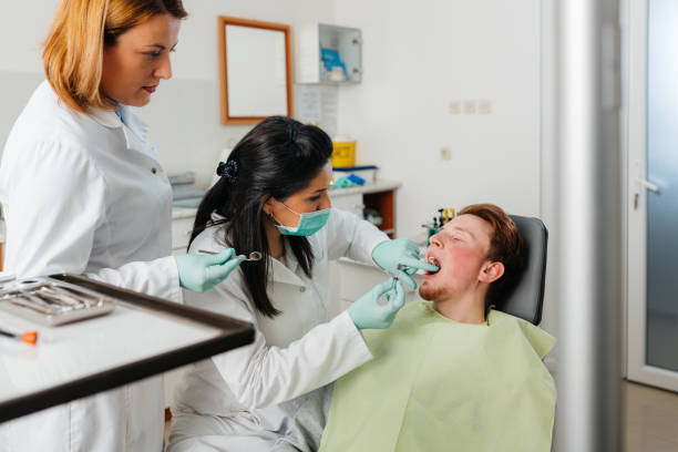 Best Emergency Dental Extractions in Wimauma, FL
